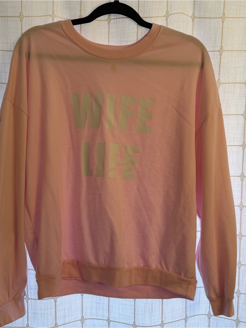 WIFE LIFE woman’s sweatshirt - wedding / engaged - Picture 11 of 13